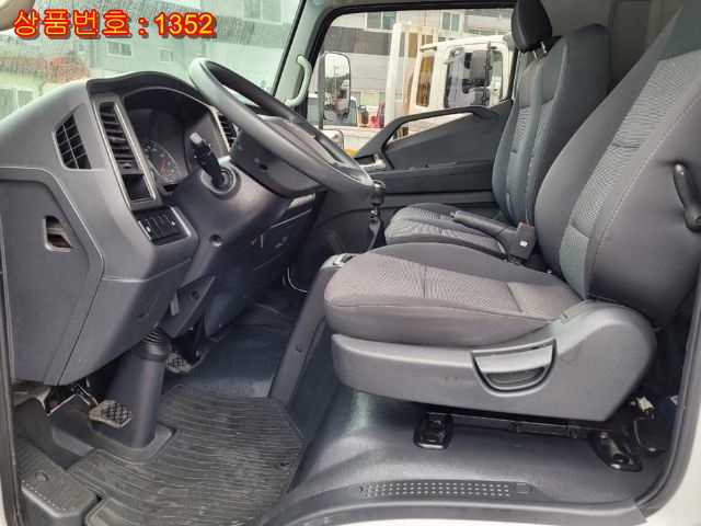 F34FDSFK-007.jpg